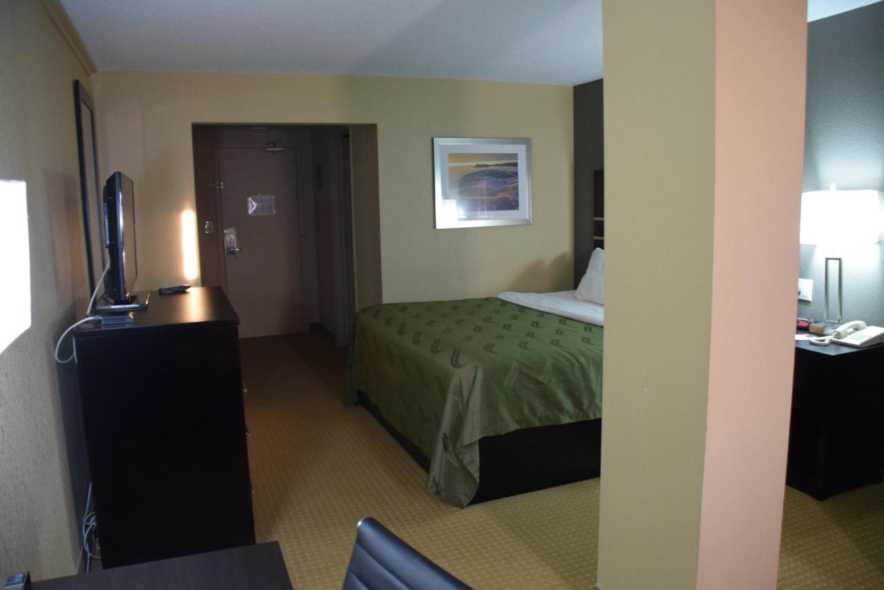 Quality Inn Bracebridge Εξωτερικό φωτογραφία