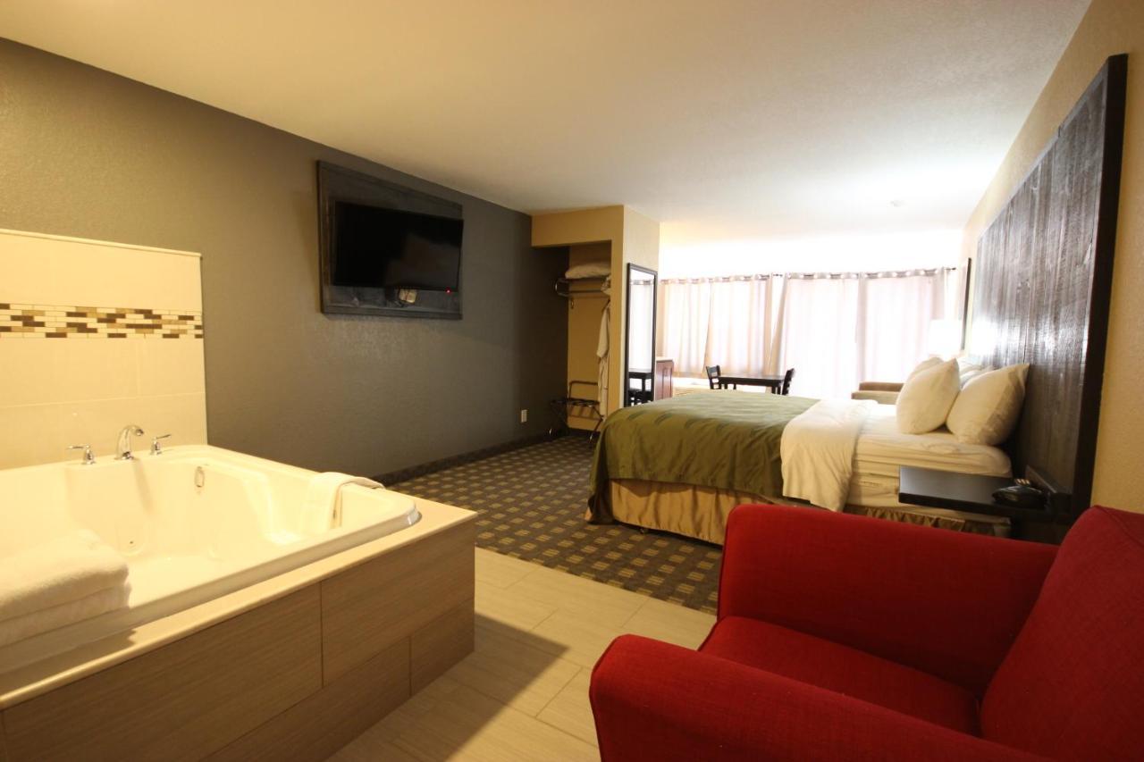 Quality Inn Bracebridge Εξωτερικό φωτογραφία