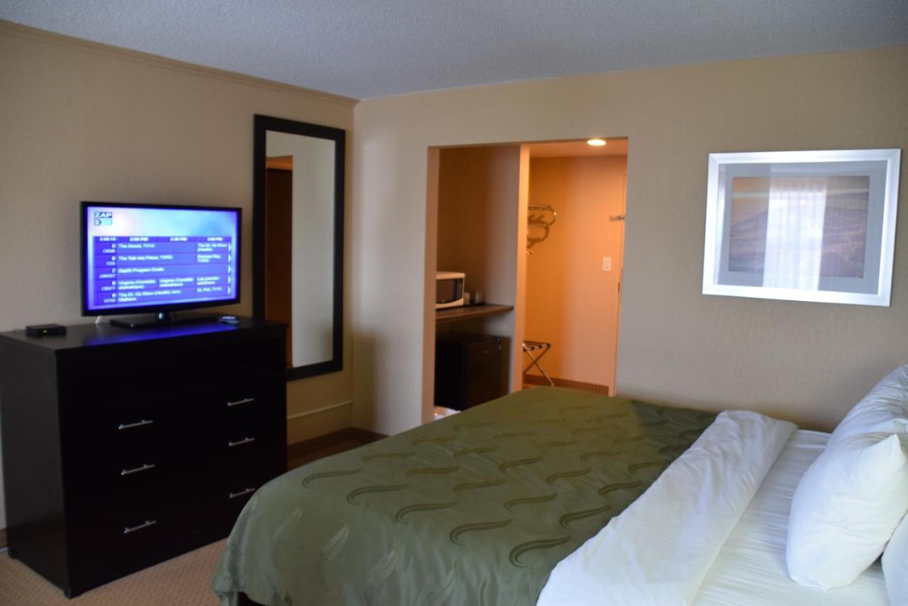 Quality Inn Bracebridge Εξωτερικό φωτογραφία