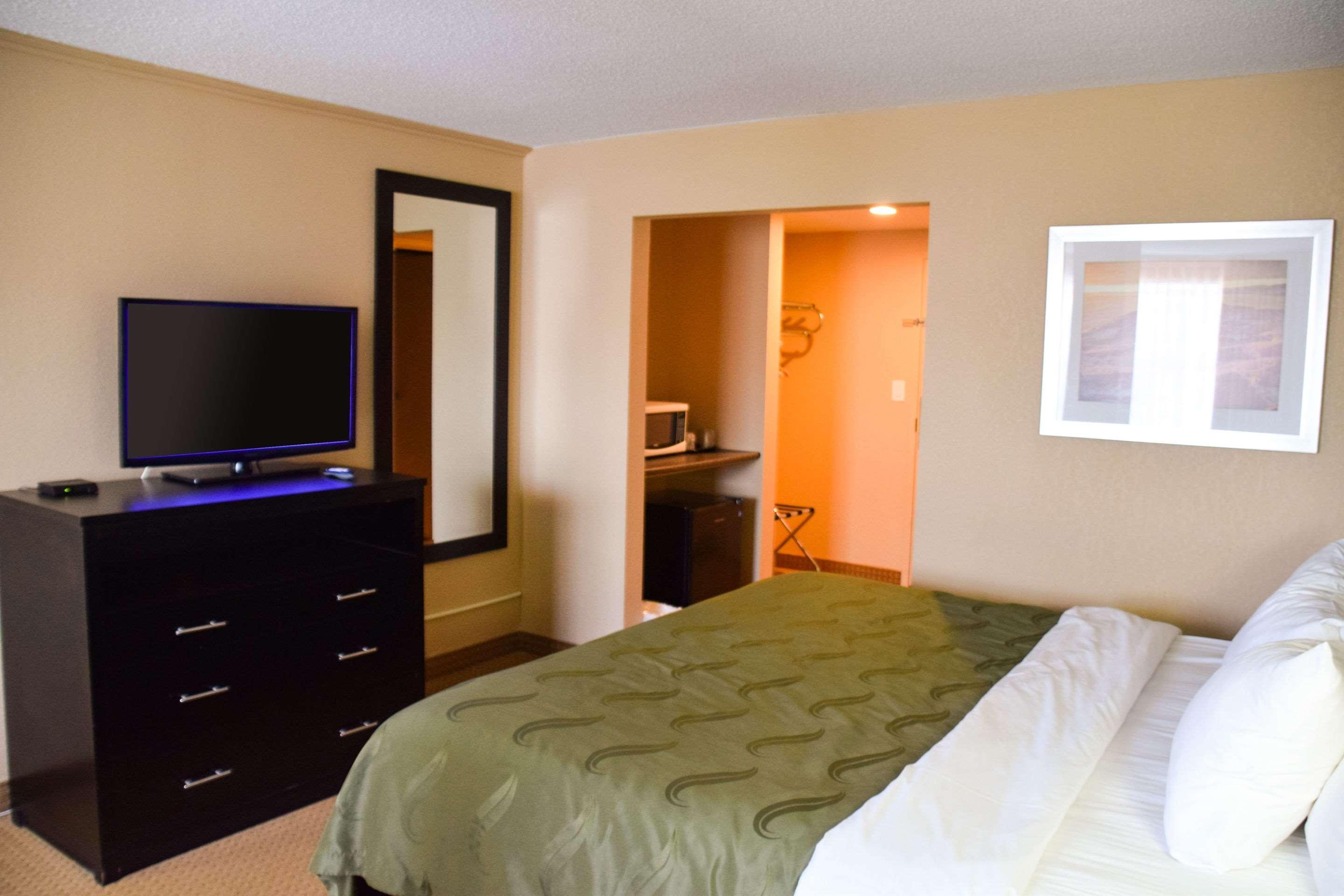 Quality Inn Bracebridge Εξωτερικό φωτογραφία