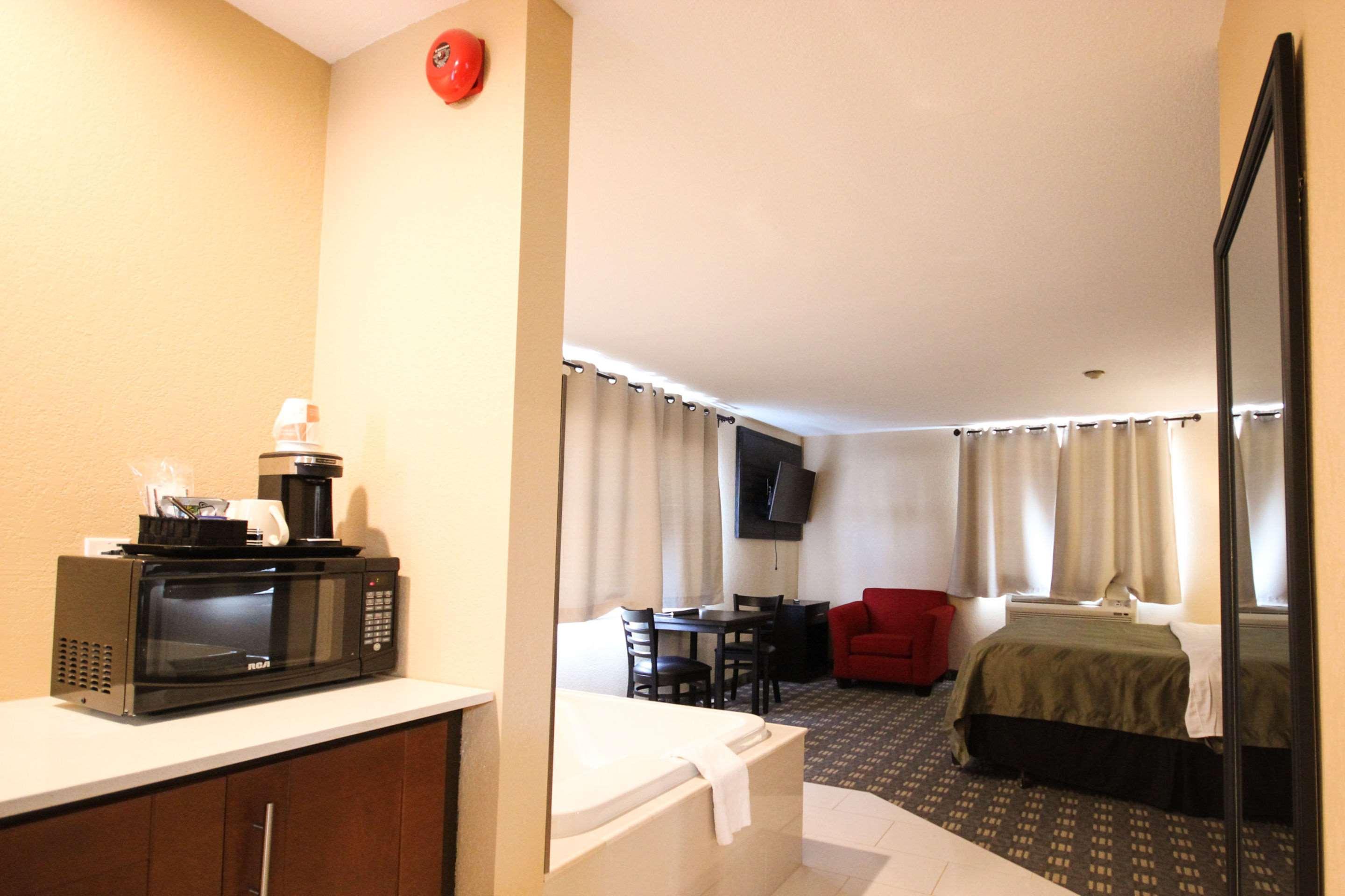 Quality Inn Bracebridge Εξωτερικό φωτογραφία