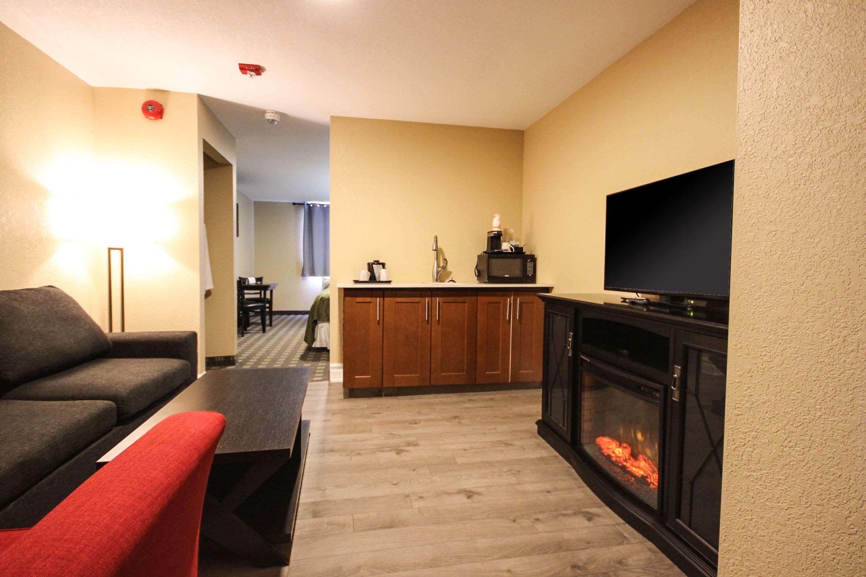 Quality Inn Bracebridge Εξωτερικό φωτογραφία