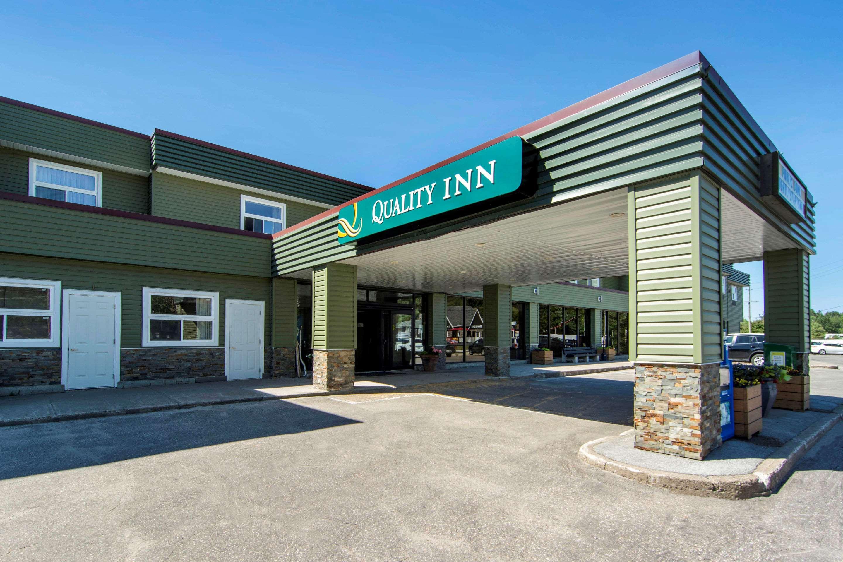Quality Inn Bracebridge Εξωτερικό φωτογραφία